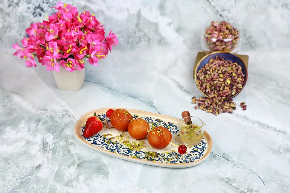 Gulab Jamun / گلاب جامن